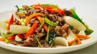 Hình ảnh Cơm bò xào rau củ + canh thịt bằm