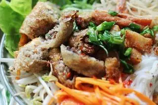 Hình ảnh Bún chả giò