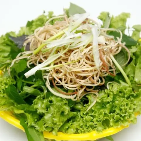 Hình ảnh Rau cuốn thêm 
