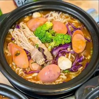 Hình ảnh Mì kim chi thập cẩm