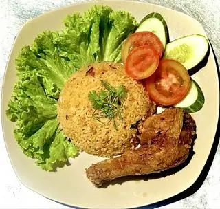 Hình ảnh Cơm chiên gà xối mỡ