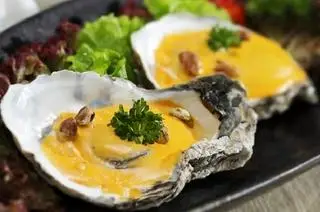 Hình ảnh hàu nướng phô mai 2 con 