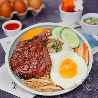 Hình ảnh Cơm ba rọi - bì - chả - trứng