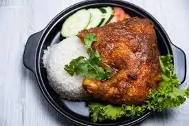 Hình ảnh Cơm gà góc 4 sốt ngũ vị 