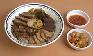 Hình ảnh  Cơm 豪华拼盘饭大份 /Đặc biệt 