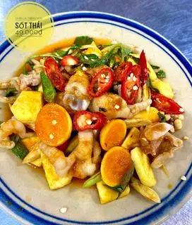 Hình ảnh Chân gà mix trứng non sốt thái