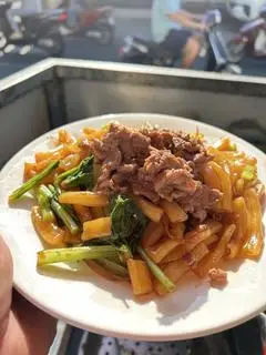 Hình ảnh Nui xào bò
