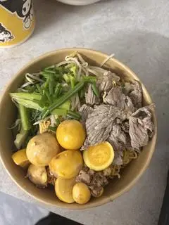Hình ảnh Mì bò - trứng non chua cay