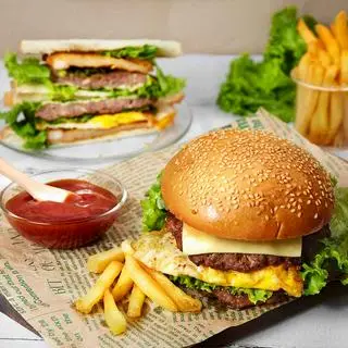 Hình ảnh Burger Bò Trứng Phô Mai - Khoai Tây Phô Mai
