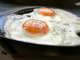 Hình ảnh Cơm 2 trứng ốp la