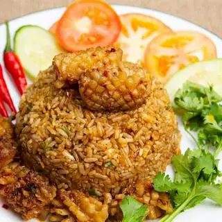 Hình ảnh Cơm chiên mực xào sa tế cay