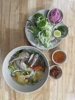 Hình ảnh BÚN CÁ NGỪ + SỨA