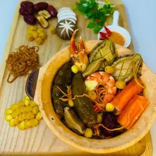 Hình ảnh SOUP BÀO NGƯ HẢI SÂM CÀNG CUA