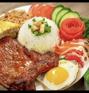 Hình ảnh Cơm sườn bì chả trứng ốp la