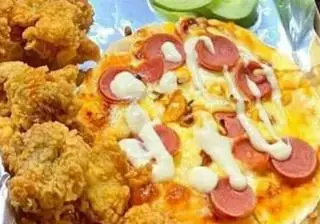Hình ảnh Pizza Xx+ Gà Viên Chiên Giòn