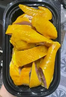 Hình ảnh Gà Ủ Muối 1/2 Con (chặt sẵn không đầu)