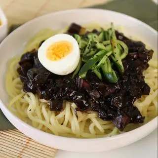 Hình ảnh Mì tương đen ( Jajangmyeon )