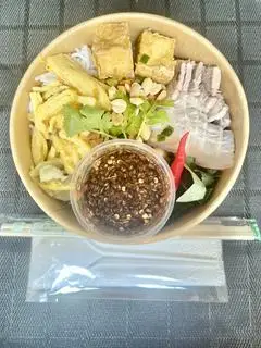 Hình ảnh Bún nước tương thịt ba chỉ - đậu hũ - trứng sợi