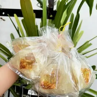 Hình ảnh Bánh tráng muối tỏi phi (xâu - 10 gói)