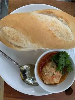 Hình ảnh Bánh mì xíu mại