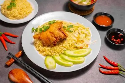 Hình ảnh cơm chiên má đùi