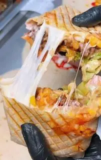 Hình ảnh Tacos gà cay divine sauce size M