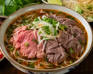 Hình ảnh bún bò tái nạm