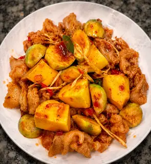 Hình ảnh Chân Gà Sốt Thái Rút Xương Size Lớn
