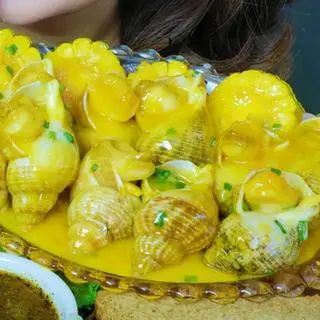 Hình ảnh ốc bulot sốt trứng muối 