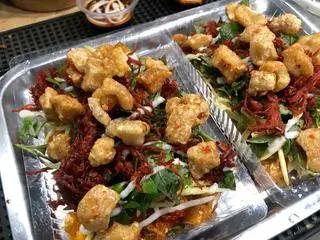 Hình ảnh Bánh tráng cuốn tóp mỡ