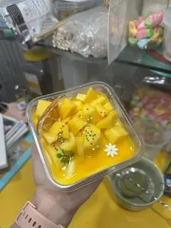 Hình ảnh Tiramisu Xoài Chanh Dây