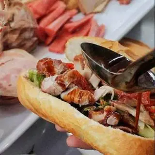 Hình ảnh Bánh Mì Heo Chiên 