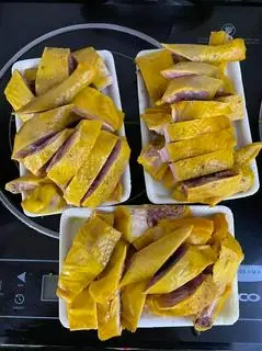 Hình ảnh Gà Ủ Muối Hoa Tiêu - Nửa Con
