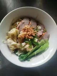 Hình ảnh mì hoành thánh xá xíu