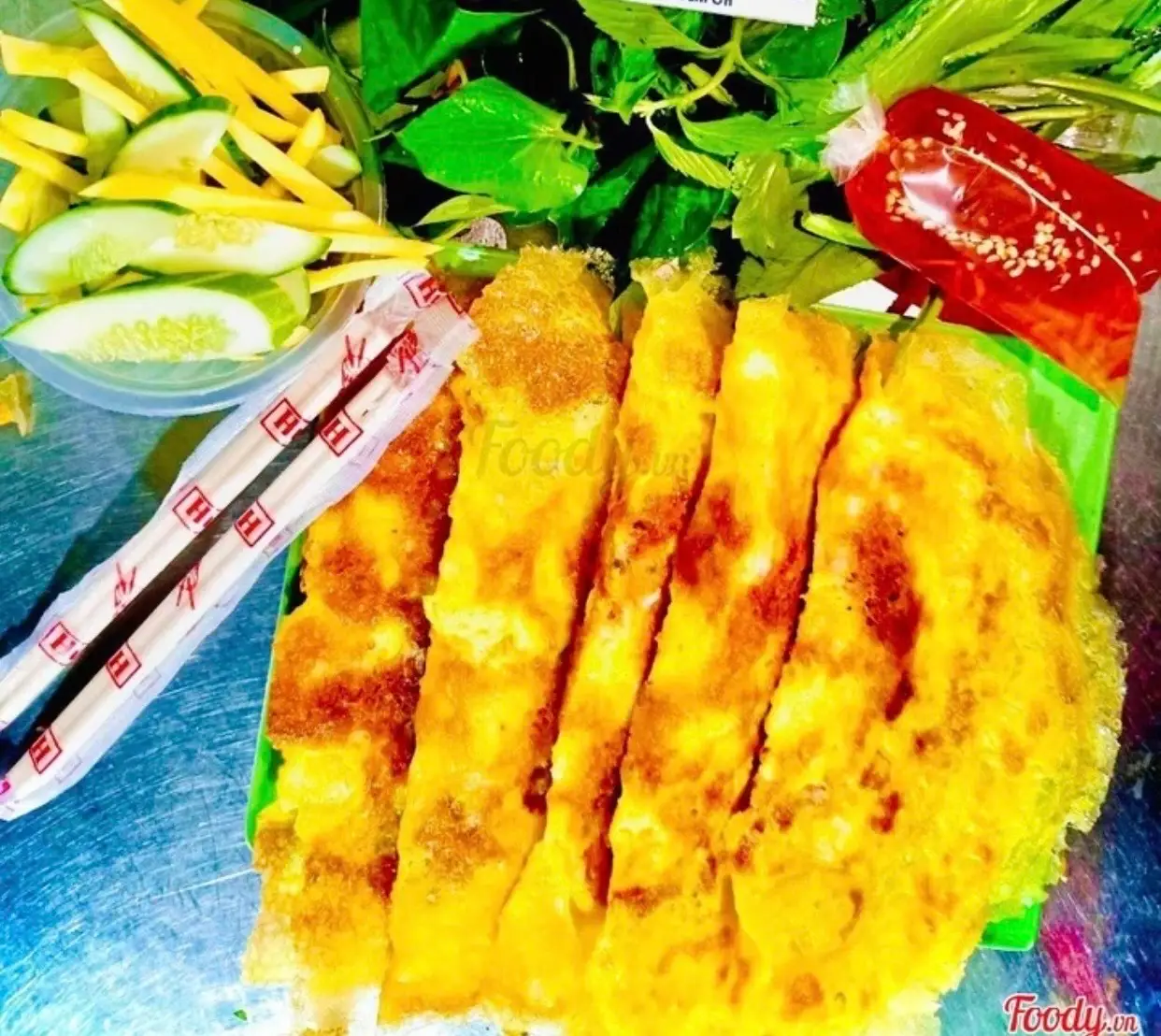 Hình ảnh 2 Cái Bánh Xèo Nhân Tôm 