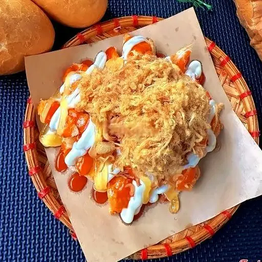 Hình ảnh Bánh Mì Muối Ớt Sốt Bơ Trứng Ruốc