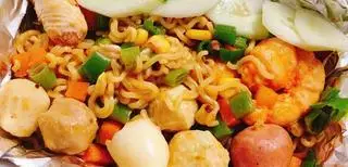 Hình ảnh mì trộn indomie 