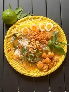 Hình ảnh Bánh tráng phơi sương trộn tóp mỡ