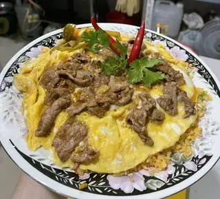 Hình ảnh Cơm bò phủ trứng
