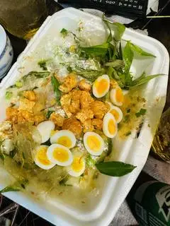 Hình ảnh Bánh tráng trộn mỡ hành,tóp mỡ