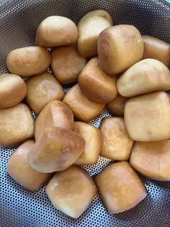 Hình ảnh 3 cái bánh bao chiên