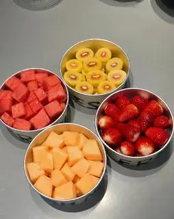 Hình ảnh Combo 9: Kiwi, Dưa Lưới, Dưa Hấu, Dâu Tây