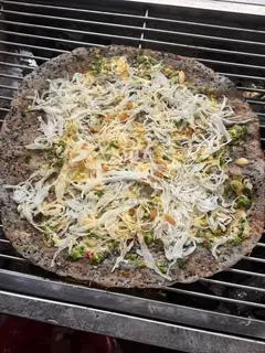 Hình ảnh Bánh tráng nướng mắm ruốc - chỉ có trứng