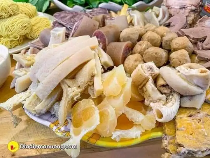 Hình ảnh LẨU THẬP CẨM + ĐUÔI 3-4 NGƯỜI