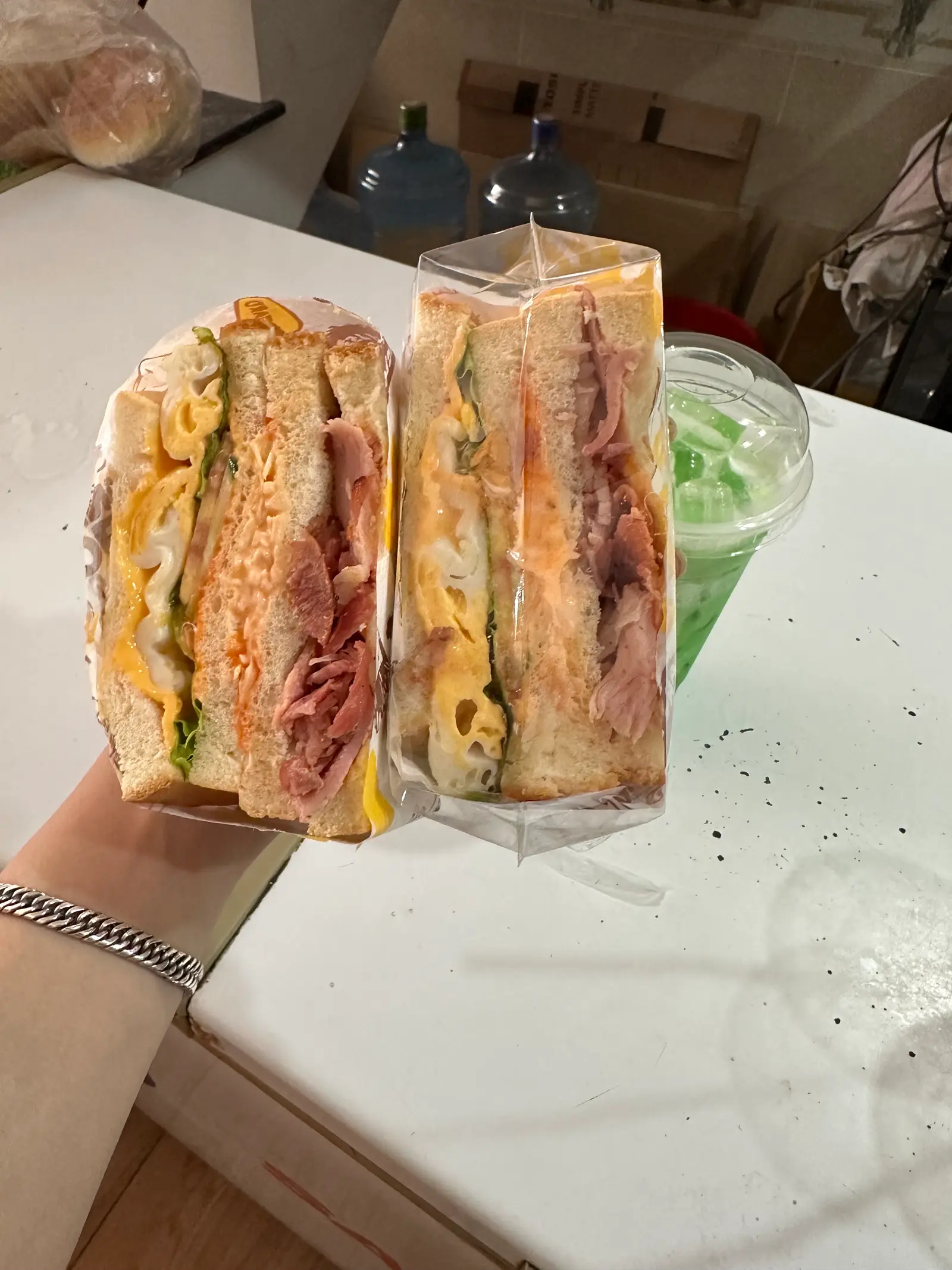 Hình ảnh sandwich bò trứng