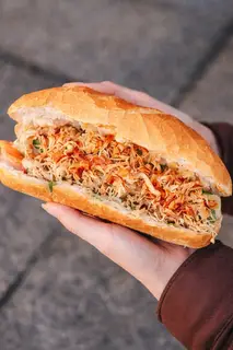 Hình ảnh BÁNH MÌ GÀ XÉ
