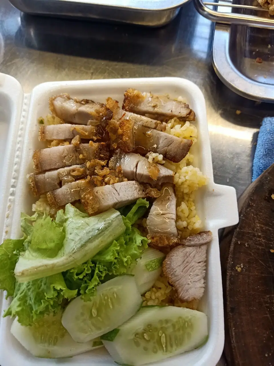 Hình ảnh Cơm heo quay