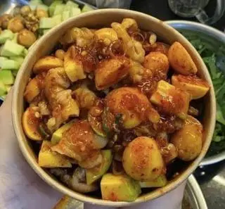 Hình ảnh Chân Gà Mix Trứng Non Lớn