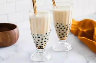 Hình ảnh Trà sữa dâu tây size L