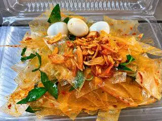 Hình ảnh Bánh tráng sa tế hành phi trứng cút. Tặng 1 ly trà đá (khai trương)